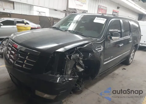 2013 Cadillac Escalade Esv Luxury z USA, uszkodzony, nr VIN 1GYS3HEF5DR129522